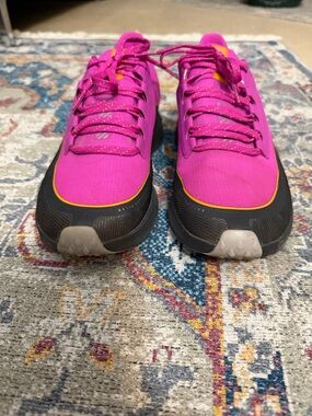 Nike Zoom Women's Pink Waterproof Athletic Sneakers